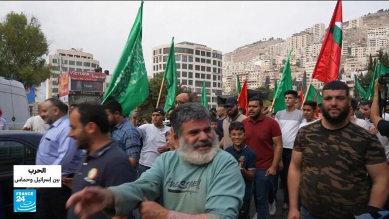 القصف الإسرائيلي المتواصل على قطاع غزة يفاقم حدة التوتر بنابلس في الضفة الغربية.