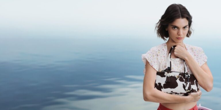 Prada Days of Summer... مجموعة تعبّر عن بهجة الصيف المرحة وتستكشف مفهومًا جديدًا للرومانسية