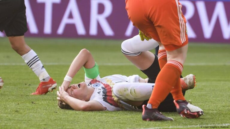 دراسة تبحث العلاقة بين الدورة الشهرية وإصابة لاعبات بالركبة! – DW – 2025/4/29 دراسة تبحث العلاقة بين الدورة الشهرية وإصابة لاعبات بالركبة! – DW – 2025/4/29