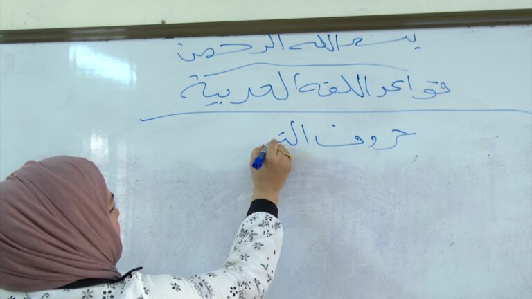 كوادر تطالب بالحقوق ودعوات لتحسين جودة التعليم بما يوازي المطالب قناة الرشيد الفضائية