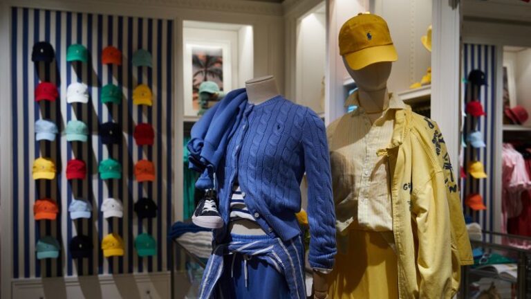 ماذا تعني تعريفة ترامب للأزياء