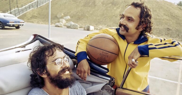يتحدث Cheech Marin و Tommy Chong عن فيلمهم الوثائقي الجديد ، "فيلم Cheech and Chong الأخير."