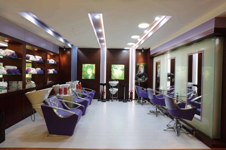 95% من مراكز التجميل غير مرخصة.. واجهاتها "فاشنستات" وتابعة لمتنفذين » وكالة بغداد اليوم الاخبارية