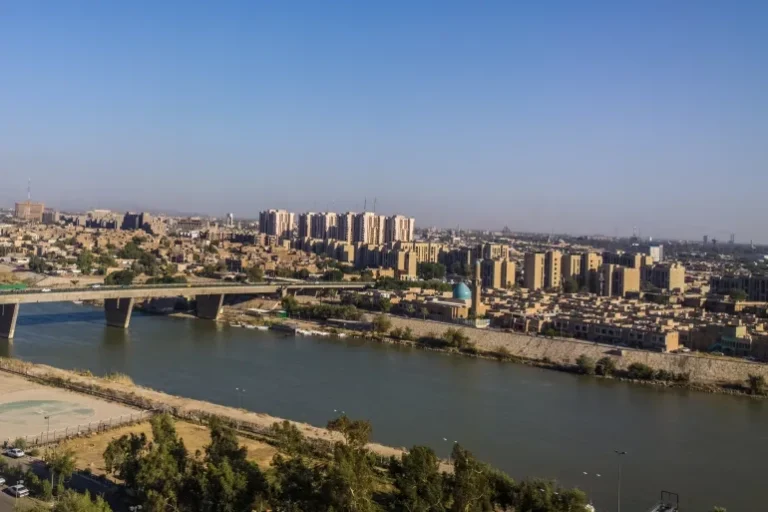 إشادة برلمانية بـ"صندوق العراق للتنمية" » وكالة بغداد اليوم الاخبارية