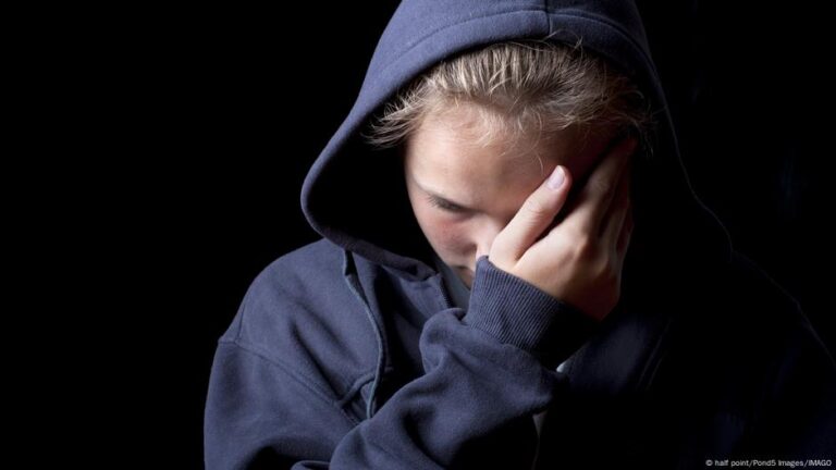 الاضطرابات النفسية للأطفال تعيق تطورهم المهني بالكبر – DW – 2025/5/23 الاضطرابات النفسية للأطفال تعيق تطورهم المهني بالكبر – DW – 2025/5/23