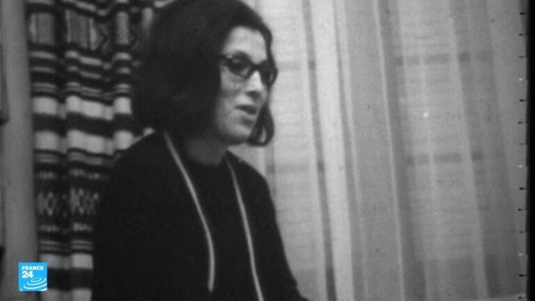 الجزائر تفقد فضيلة مرابط.. صوت المرأة الحرة والمناضلة الجزائر تفقد فضيلة مرابط.. صوت المرأة الحرة والمناضلة