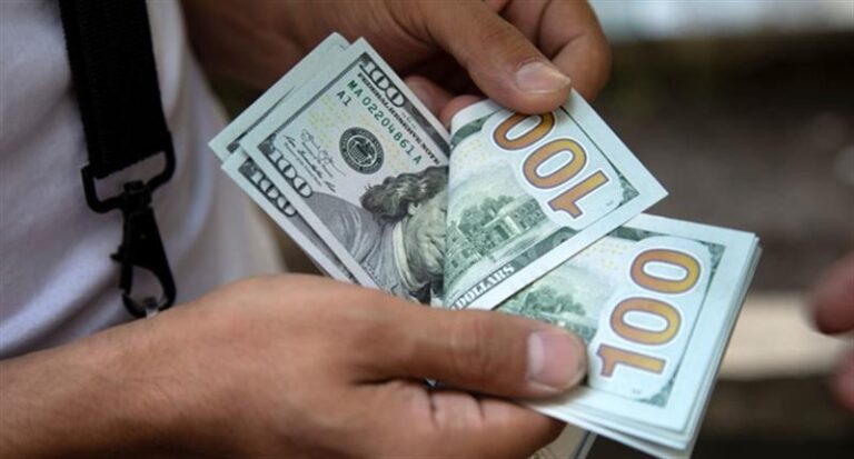 الدولار يواصل الهبوط في العراق.. هل تقترب السوق من السعر الرسمي؟ » وكالة بغداد اليوم الاخبارية