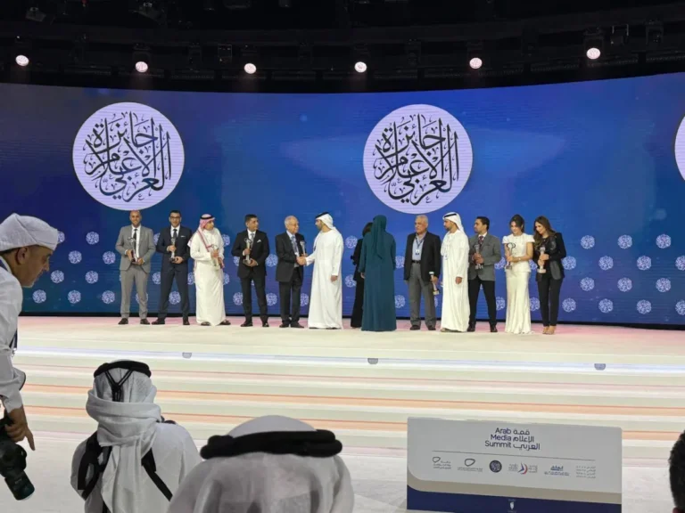 «الشرق الأوسط» تفوز بجائزة الصحافة العربية عن فئة التحقيقات