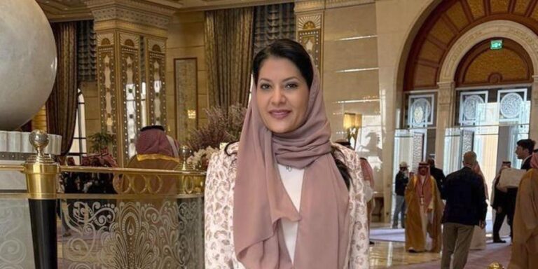 المصممات السعوديات يتركن بصماتهن بزيارة ترامب التاريخية للمملكة