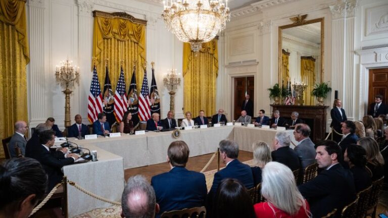 تقرير MAHA لإدارة ترامب عن صحة الأطفال مليئة بالمراجع المعيبة ، بما في ذلك بعض الدراسات غير الموجودة