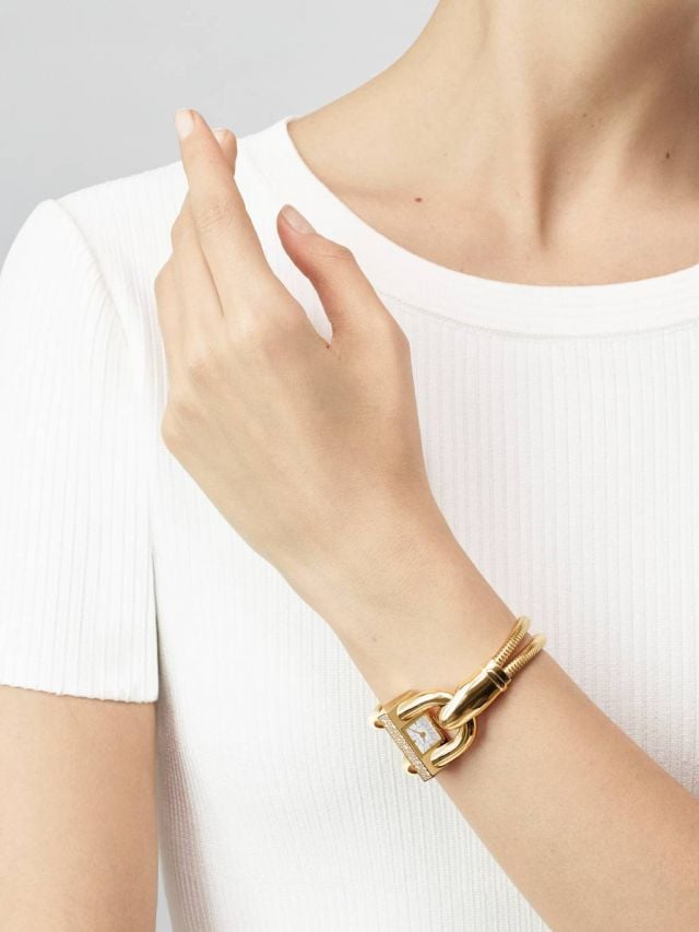 ساعات ومجوهرات
                        تألقي بساعات عصرية بأسلوب الأساور
                        
                            25 أيار 2025 ساعات ومجوهرات
                        تألقي بساعات عصرية بأسلوب الأساور
                        
                            25 أيار 2025