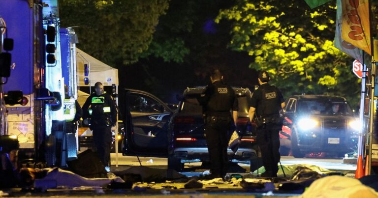 من أصول عربية.. الولايات المتحدة تحتجز أميركياً بعد زيارة كندا