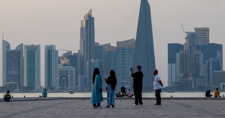 عمالقة وول ستريت يطلقون موجة توسع جديدة في الخليج بلومبرغ: رؤية ترمب للشرق الأوسط تنسجم مع دول الخليج