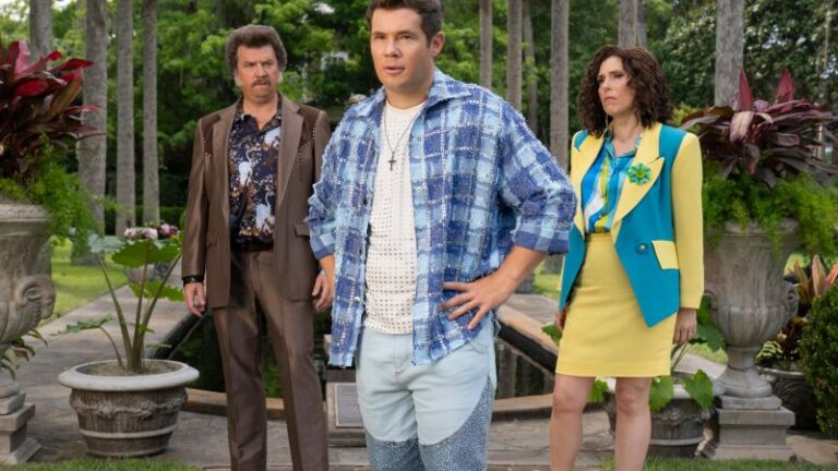 ما “الأحجار الكريمة الصالحة” على حق في أزياء Megachurch ما "الأحجار الكريمة الصالحة" على حق في أزياء Megachurch