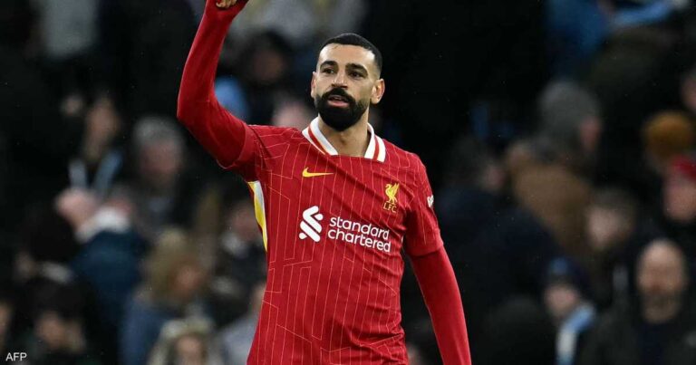 محمد صلاح يواصل صناعة التاريخ بجائزة جديدة مع ليفربول