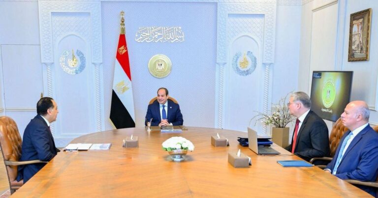 مصر.. السيسي يوجّه بمحاسبة المتسببين في أزمة “جودة البنزين” مصر.. وزارة البترول تعلن رصد بنزين "مخالف للمواصفات" وتعوض المتضررين