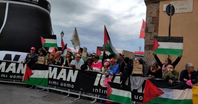 نيويورك تايمز: تعليقات ترامب بشأن غزة تعكس عزلة إسرائيل المتزايدة | سياسة نيويورك تايمز: تعليقات ترامب بشأن غزة تعكس عزلة إسرائيل المتزايدة | سياسة