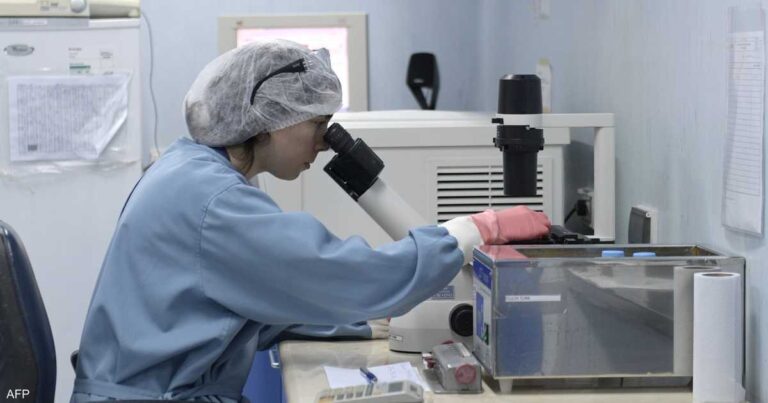 اختراق علمي.. توليفة طبية تبشر بالقضاء على الإيدز