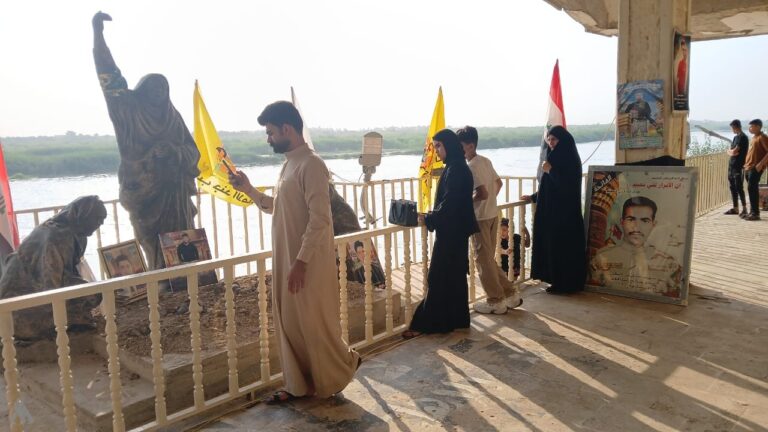 بالصور.. ذوو شهداء مجزرة سبايكر يُحيون ذكرى الفاجعة الـ11