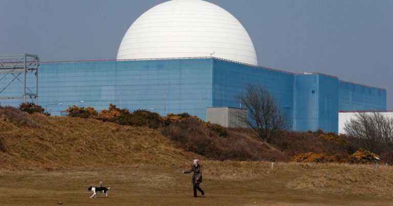 رغم التكاليف الباهظة.. بريطانيا تستعد لـ"رهان كامل" على الطاقة النووية