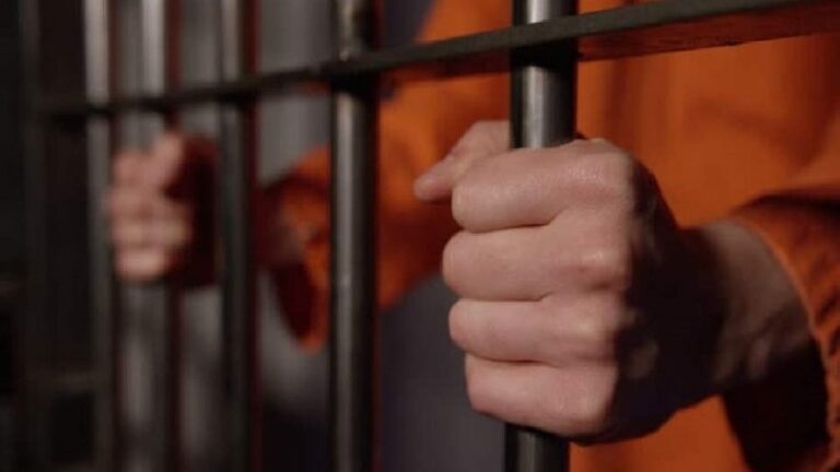 بعد تورط صحفي بـ”قضية الضرائب”.. الكشف عن إمكانية إدانة غير الموظف بالرشوة وعقوبته » وكالة بغداد اليوم الاخبارية بعد تورط صحفي بـ"قضية الضرائب".. الكشف عن إمكانية إدانة غير الموظف بالرشوة وعقوبته » وكالة بغداد اليوم الاخبارية