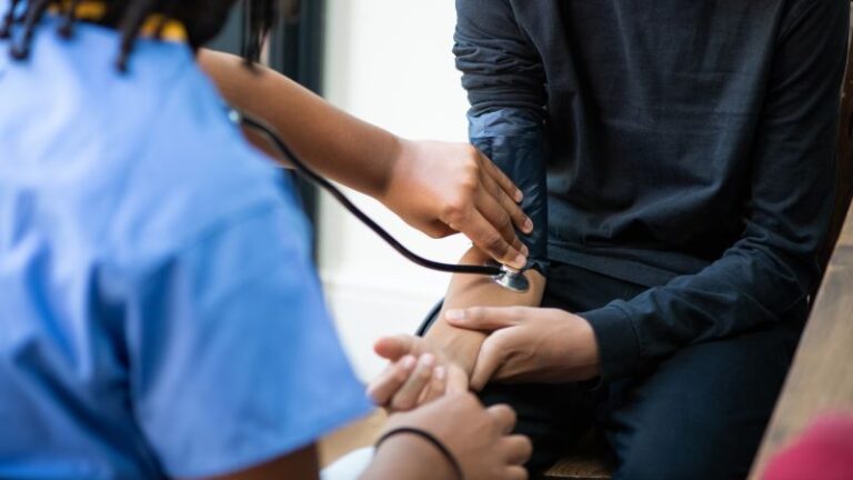 تجد الدراسة أن التعرض لـ PFAS قبل الولادة يمكن أن يعرض ابنك المراهق لخطر ارتفاع ضغط الدم تجد الدراسة أن التعرض لـ PFAS قبل الولادة يمكن أن يعرض ابنك المراهق لخطر ارتفاع ضغط الدم