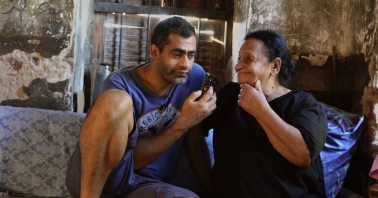 زيادة رسوم المصنفات الفنية يثير غضب السينمائيين في مصر.. ووزير الثقافة يستجيب
