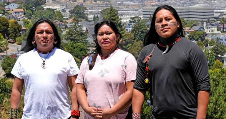 ستقوم كاليفورنيا بفحص علاقات أمازون النفطية بعد مناشدات من قادة السكان الأصليين من الإكوادور