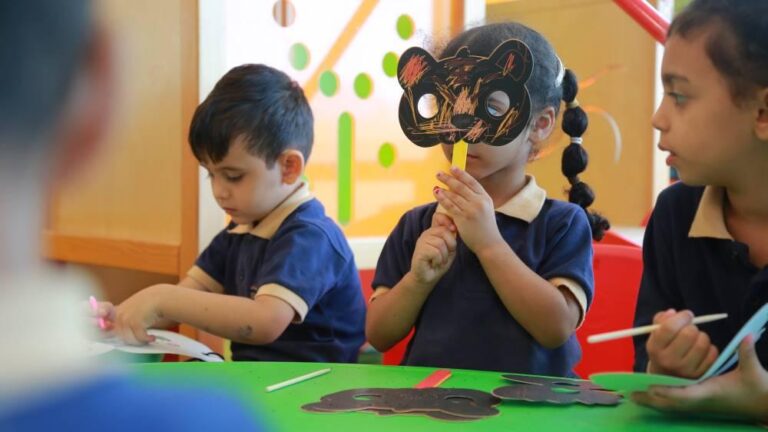 عروض دمى لأطفال خورفكان | صحيفة الخليج