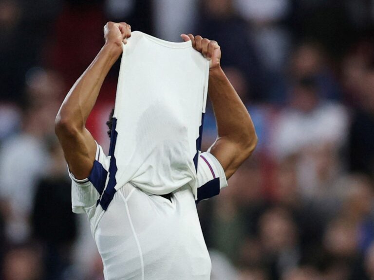 مدرب إنجلترا: والدتي تشعر بالاشمئزاز من بعض تصرفات بيلينغهام | رياضة مدرب إنجلترا: والدتي تشعر بالاشمئزاز من بعض تصرفات بيلينغهام | رياضة