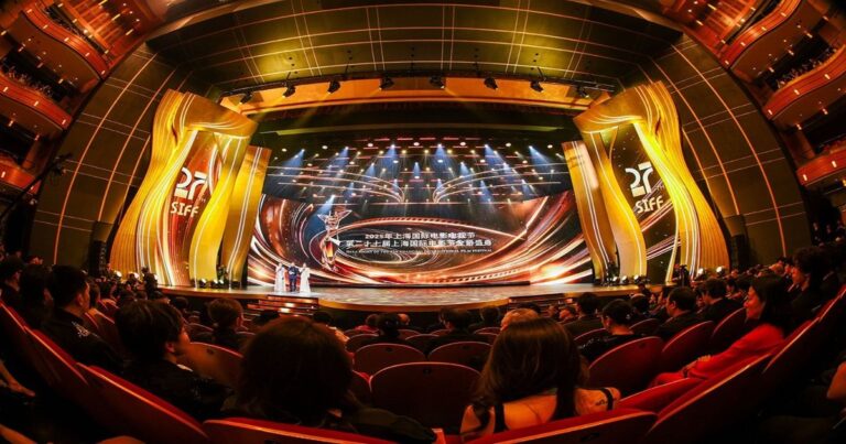 مهرجان شنغهاي الـ 27.. حضور عربي محدود ولكن مؤثر تسعة أفلام وجناح للسعودية.. السينما العربية تضيء سماء مهرجان شنغهاي