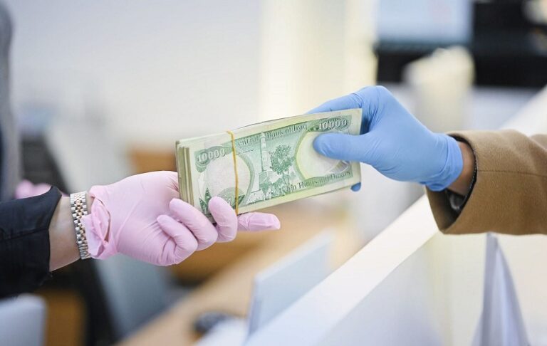 هل أخطأت المالية تفسير فقرة الضريبة؟.. كتاب استقطاع الرواتب يخلّف أزمة رغم النفي وتوجه لاستضافة الوزير » وكالة بغداد اليوم الاخبارية