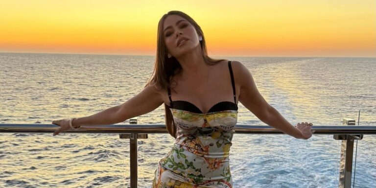 أجمل 9 إطلالات من Dolce&Gabbana لصيف 2025.. شاهدي طريقة النجمات في تنسيقها