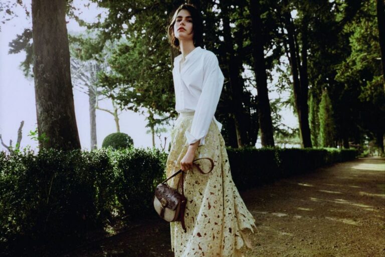 أزياء
                        تحية أنيقة لحلم السفر مع مجموعة 2025 Dioriviera
                        
                            25 تموز 2025