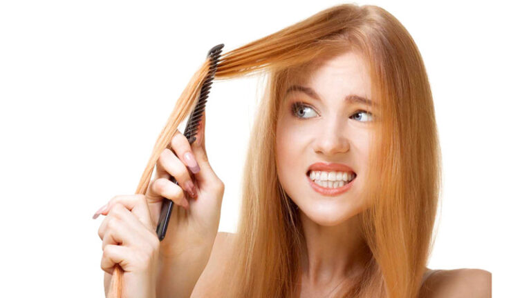 أسباب تساقط الشعر.. وطرق المواجهة
