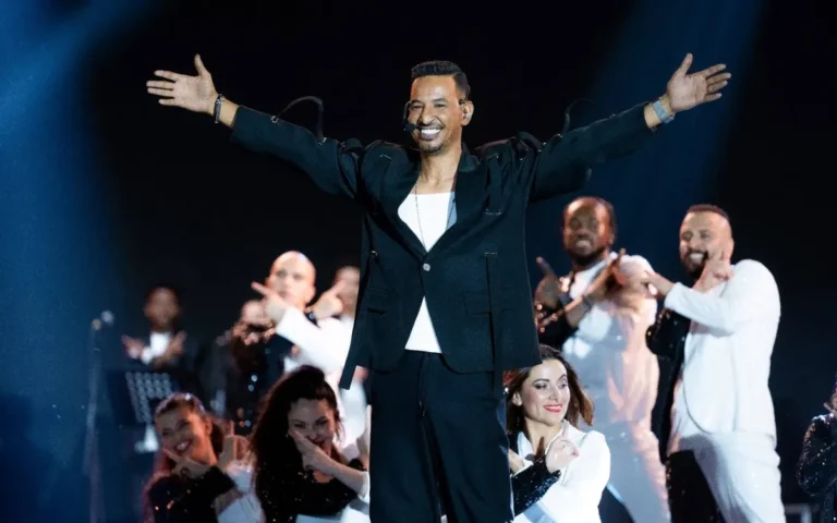 أغنياتي تحض على التفاؤل رغم الأوجاع