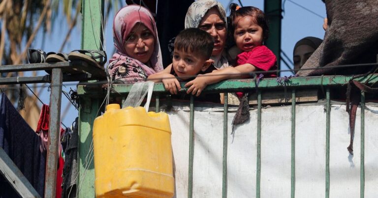 إحصاء: 15 مليون فلسطيني حول العالم والحرب قلصت عدد سكان غزة الأمم المتحدة: ثلث سكان غزة لا يحصلون على غذاء لأيام ما يزيد خطر المجاعة