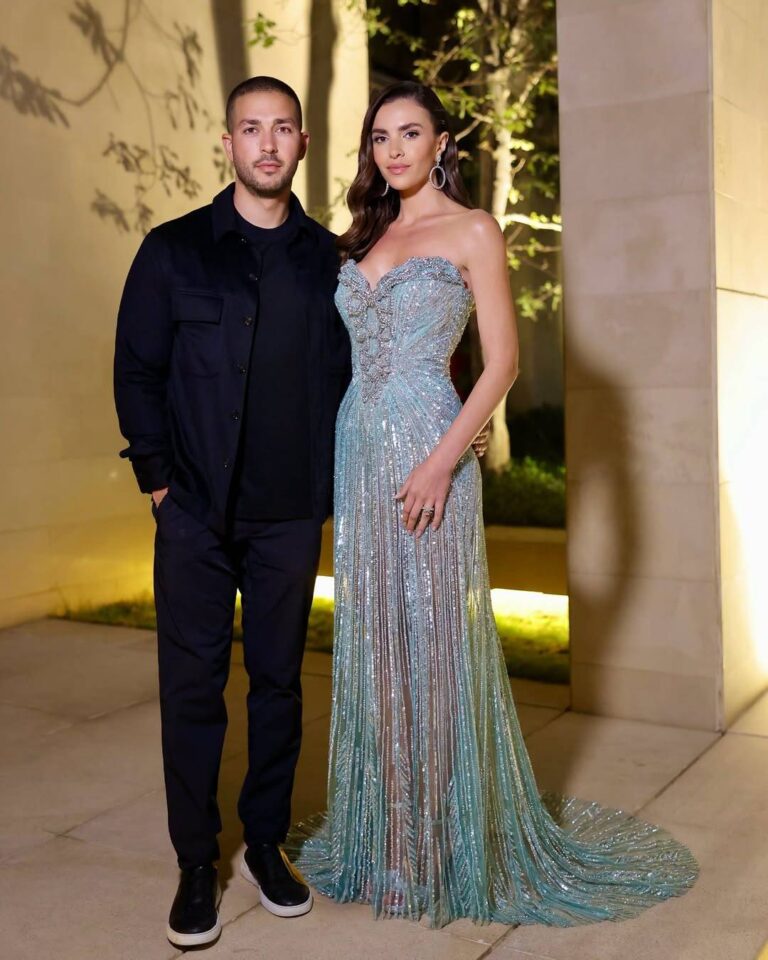 إطلالات النجوم
                        زين قطامي تختتم حفل زفافها بفستان شفاف مبهر
                        
                            20 تموز 2025 إطلالات النجوم
                        زين قطامي تختتم حفل زفافها بفستان شفاف مبهر
                        
                            20 تموز 2025