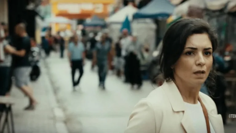 إيحاء جزائري وصورة فلسطينية وثرثرة هندية