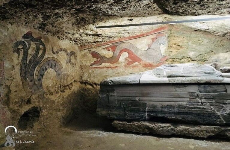 العثور على مدفن إتروسكي سليم عمره 3000 عام في ايطاليا