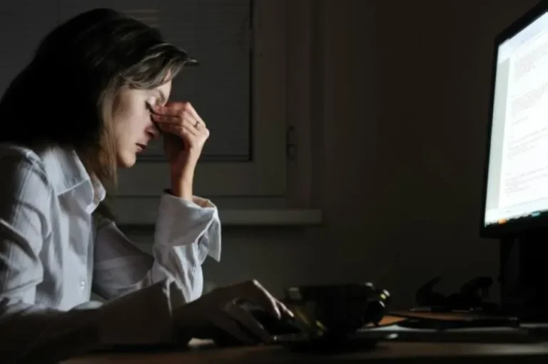 العمل الليلي يؤثر على الصحة الإنجابية للمرأة العمل الليلي يؤثر على الصحة الإنجابية للمرأة