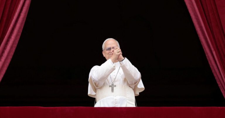 الفاتيكان يعلن زيادة عائداته في 2024.. ويعيد تقييم أصوله بابا الفاتيكان الجديد يتعهد في مراسم تنصيبه بمواجهة "التحديات العصرية"
