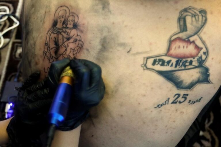 انتشار غير مسبوق للوشوم في العراق.. ظاهرة مقلقة وسط غياب الرقابة- عاجل » وكالة بغداد اليوم الاخبارية انتشار غير مسبوق للوشوم في العراق.. ظاهرة مقلقة وسط غياب الرقابة- عاجل » وكالة بغداد اليوم الاخبارية