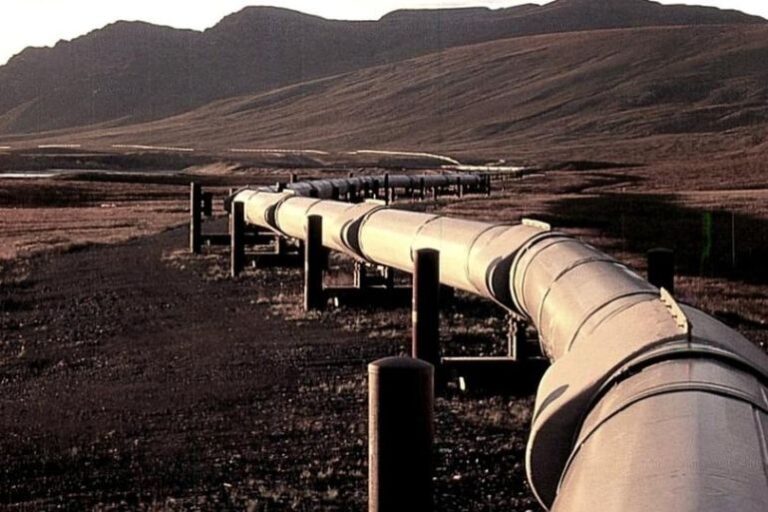 بين التحدي والفرصة.. خبير دولي يرسم خريطة إنقاذ للعراق من توقف "أنبوب جيهان"