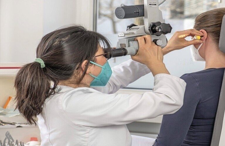 علماء: حقنة ثورية تنهي معاناة فقدان السمع بشكل جذري