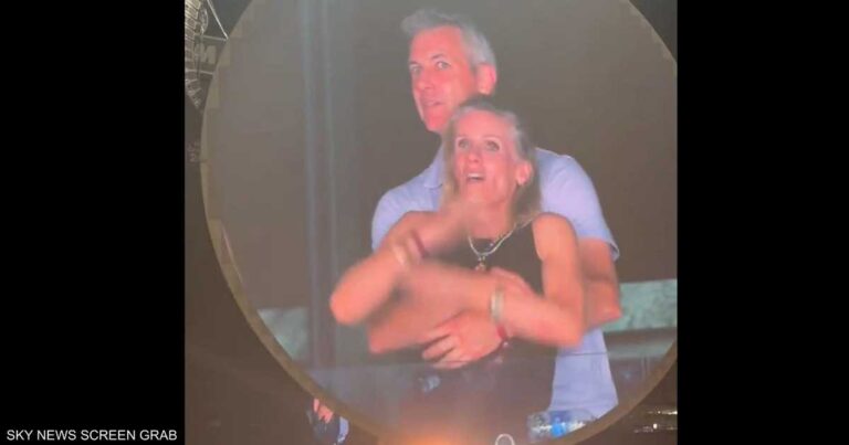 خيانة في حفلة “كولدبلاي”.. تفاصيل الفضيحة التي كشفتها شاشة خيانة في حفلة "كولدبلاي".. تفاصيل الفضيحة التي كشفتها شاشة