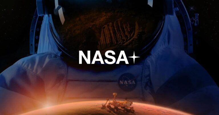 رائدان من "ناسا" يعودان إلى الأرض بعد إقامة طويلة في الفضاء