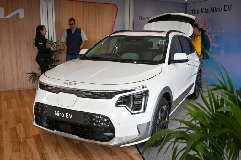 شركة “كيا” تستدعي نحو 80 ألف سيارة في روسيا بعد اكتشاف عيب تقني فيها قناة الرشيد الفضائية