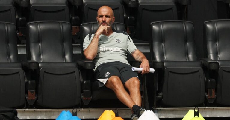 صاحب طرد شهير لرونالدينيو.. فيفا يعلن عن حكم نهائي مونديال الأندية