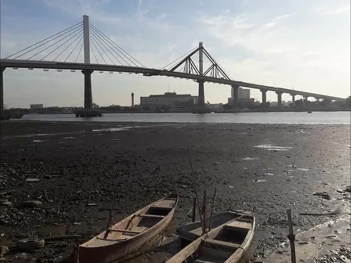 مساعدات لأغنى مدينة نفطية في العراق.. مفارقة البصرة تُحرج الجميع- عاجل » وكالة بغداد اليوم الاخبارية مساعدات لأغنى مدينة نفطية في العراق.. مفارقة البصرة تُحرج الجميع- عاجل » وكالة بغداد اليوم الاخبارية